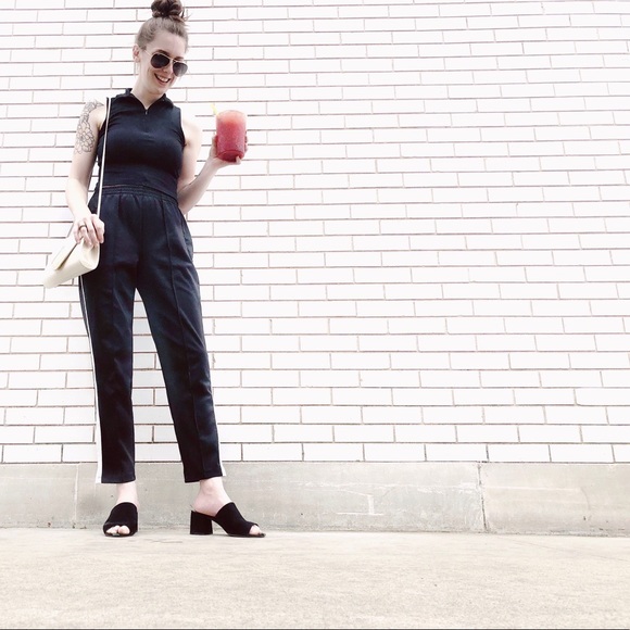 Meet the Posher - Picture 3 of 7